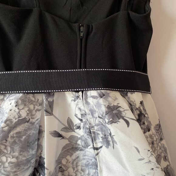 Le Chateau _ Black and White Party Dress SIZE 9 - Picture 5 of 15